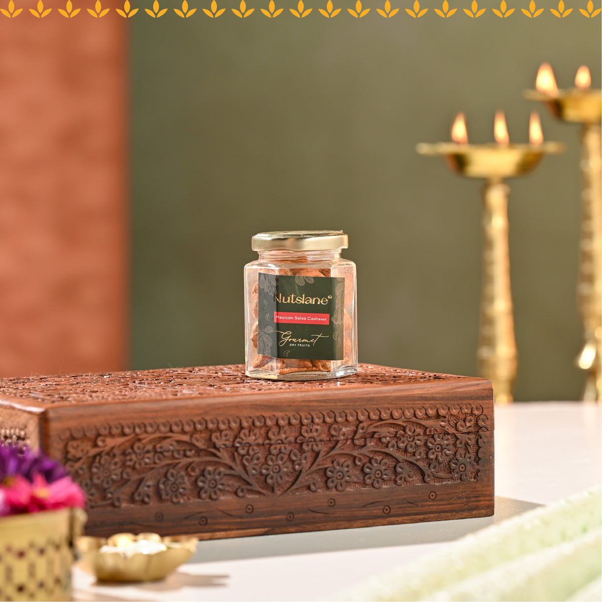 Meethi Yaadein Gift Box: Noor