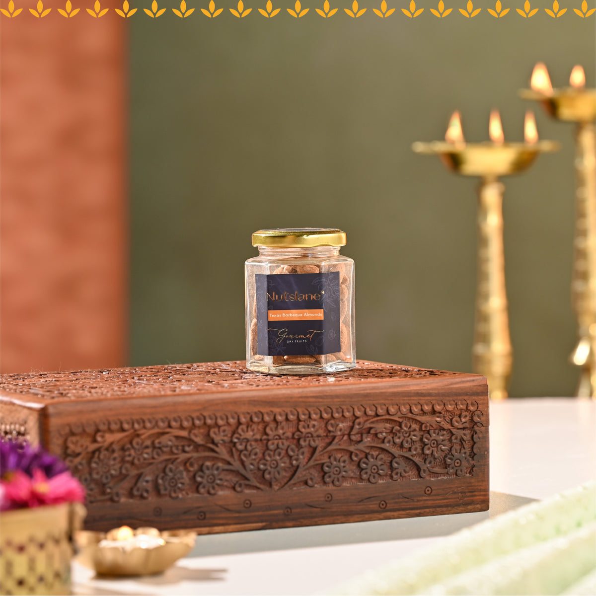 Meethi Yaadein Gift Box: Noor