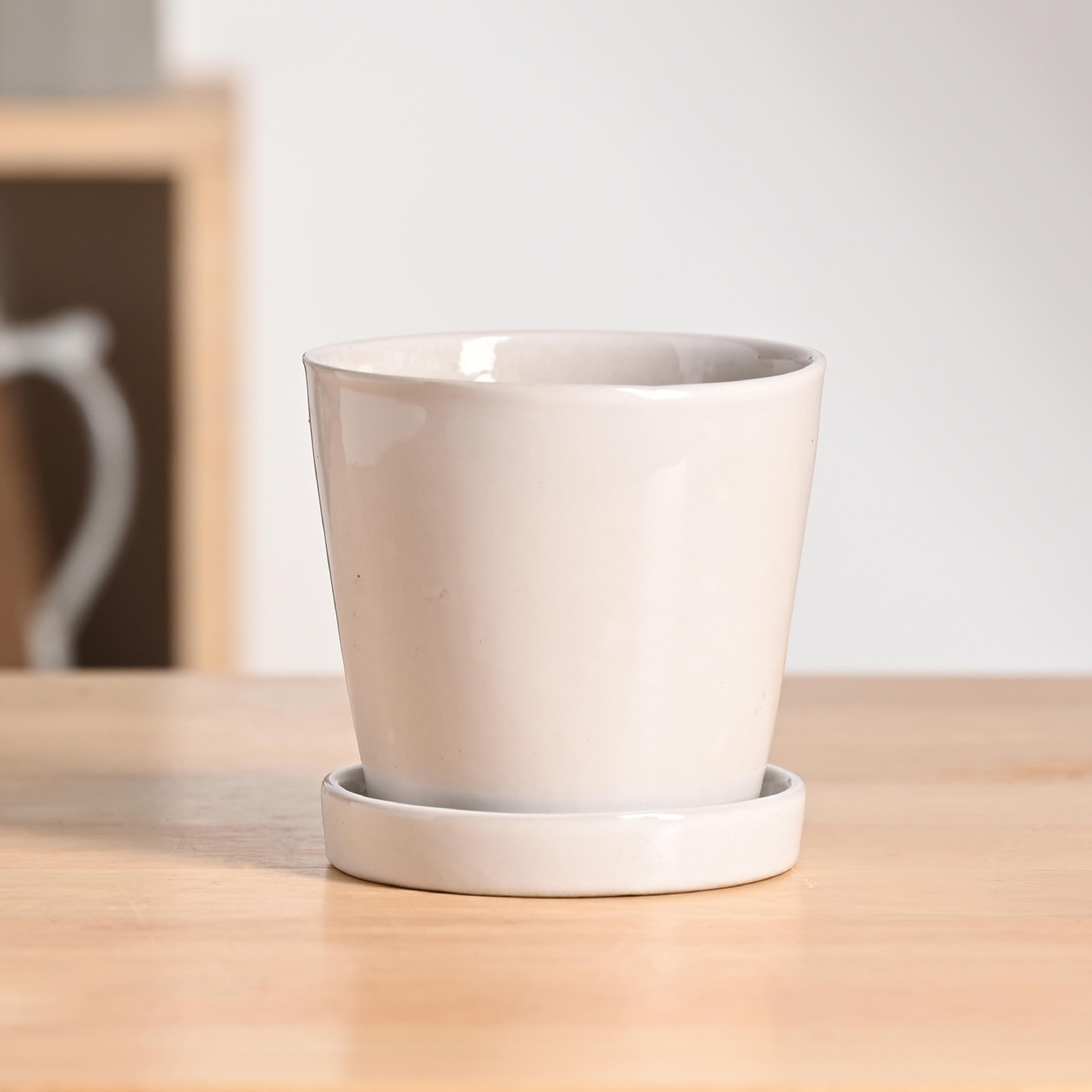 Table Top Ceramic Pot – Ugaoo