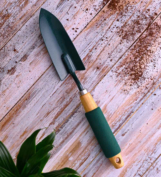 Transplanter with Wooden Handle and Cushion Grip